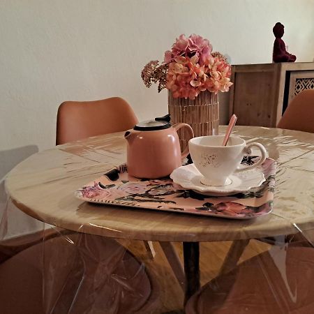 Pink Lady Daire Bergerac Dış mekan fotoğraf